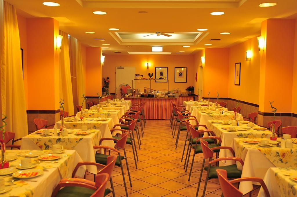 Hotel Mado Cologne Exterior photo